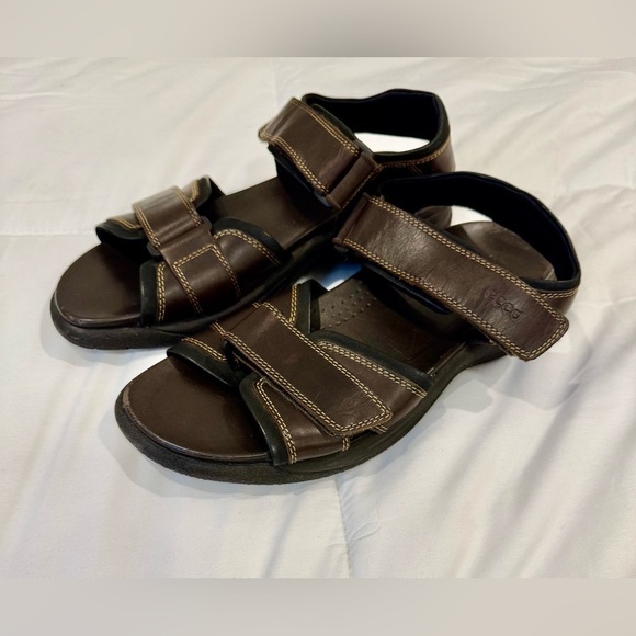 Sandals_&_Flip_Flops